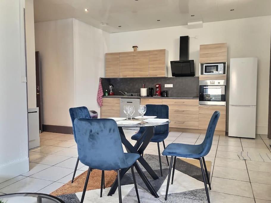 Appartement Elegant Et Confortable Cote Gare Amberieu-en-Bugey Luaran gambar